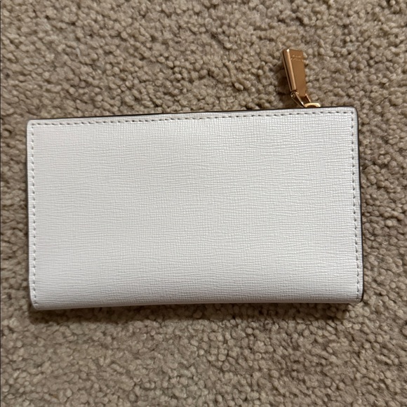 Kate Spade Julia Small Slim Bifold Ivory White Leather Wallet - Picture 2 of 3